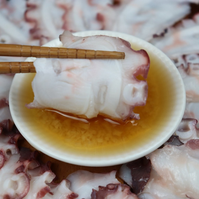 서해안 문어 문어숙회 쫄깃쫄깃 통문어 문어슬라이스 문어회, 통문어 200g, 1개