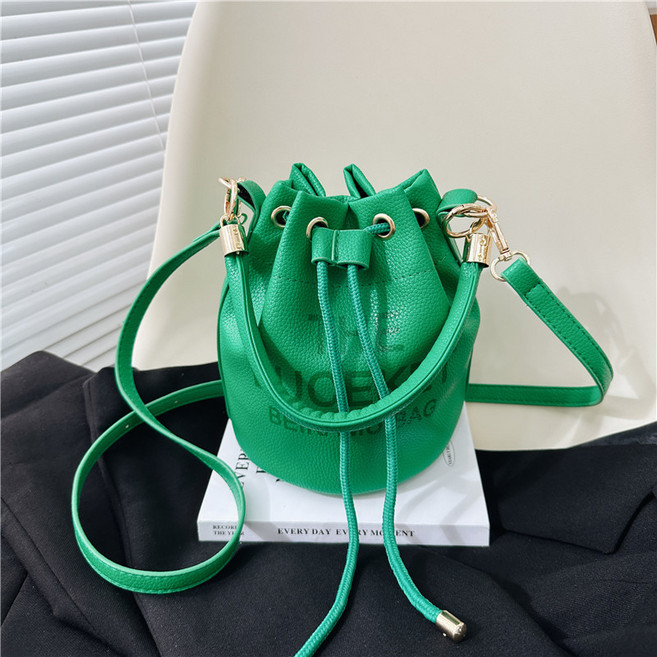 여성 핸드백 패션 캐주얼 빈티지 드로스트링 버킷 레이디 푸 가죽 다용도 숄더 메신저백 여아용 크로스바디백