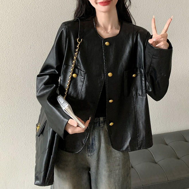 SAHINER 여성 라운드넥 블랙 인조가죽 포켓 버튼 자켓 BWT38