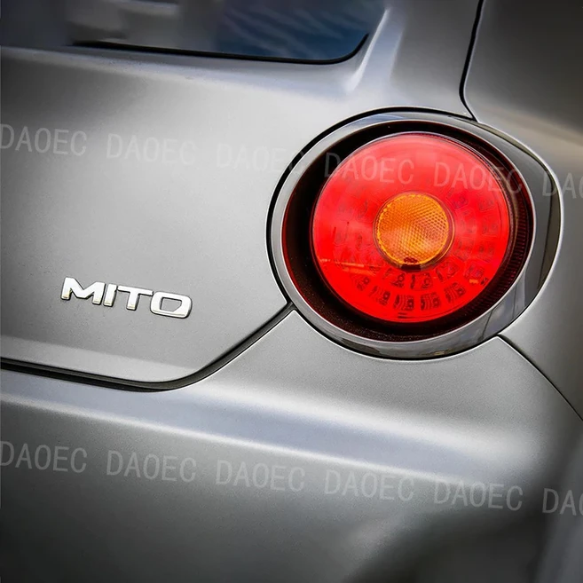 호환 MITO 테일 레터 배지 트렁크 엠블럼 자동차 스티커 알파 로미오 미토 액세서리 새 버전, 01 Silver