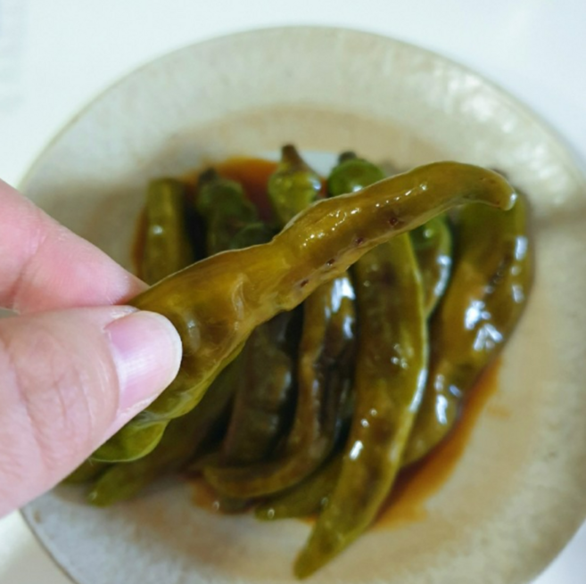 아삭아삭 간장고추 장아찌 달콤짭조름 4KG 연어 참치 스시 횟집 초밥 일식 돈까스 족발 밥도둑, 2개