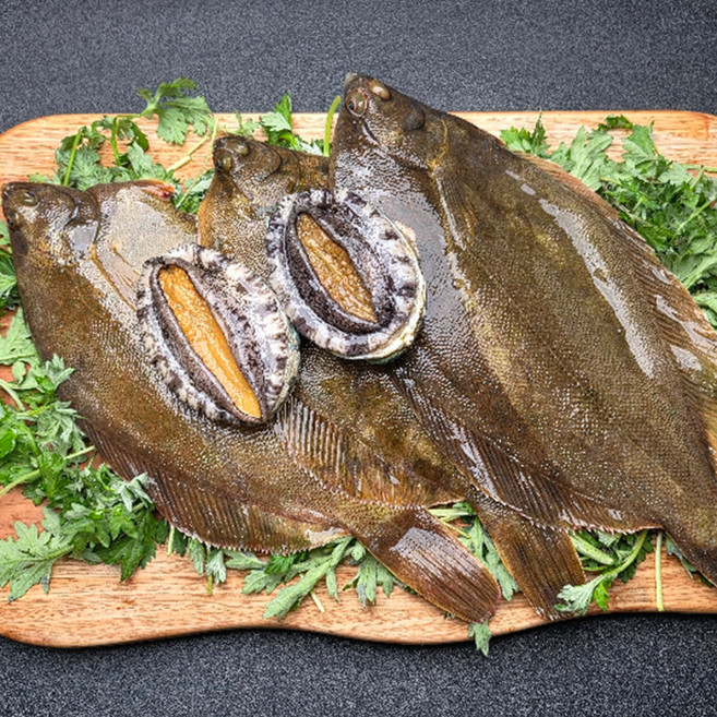 제철 자연산 도다리쑥국 (전복증정), 1세트, 1kg