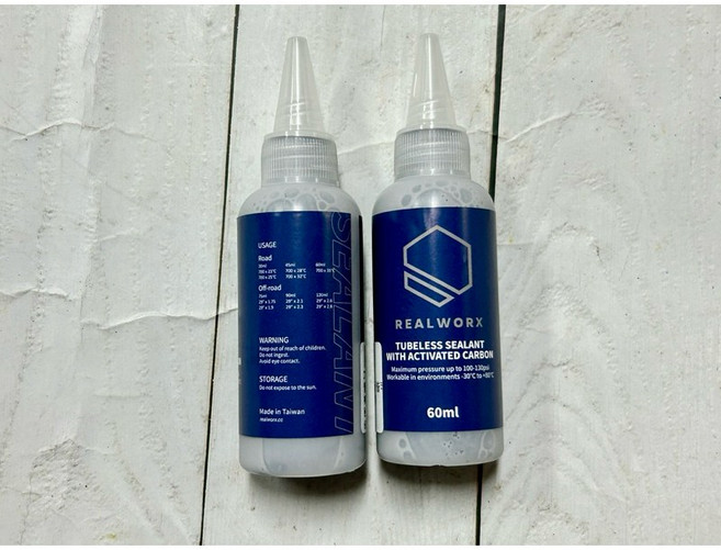 TTH火雞 REALWORX 新版活性碳顆粒補胎液，適用於管胎、一般胎、無內胎式外胎，補胎劑 60ml, 1個