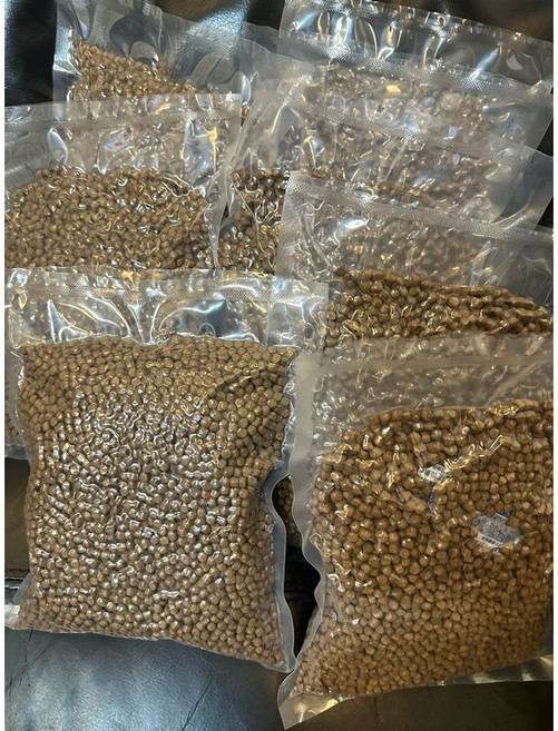 眾望所龜 台灣製 龜飼料 營養全面 成龜繁殖營養 富含微量元素, 1個
