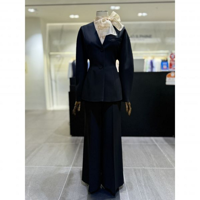 모조에스핀 V넥 볼륨소매 슬림핏 재킷 팬츠셋업 S262MSF114 S262MSA114BK