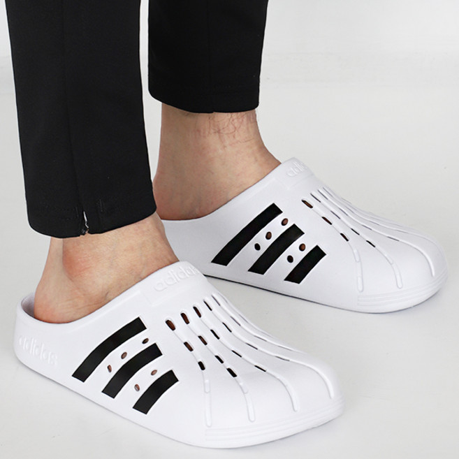 아디다스아쿠아슈즈 슬리퍼 물놀이슬리퍼 일체형 아딜렛 크록 흰검