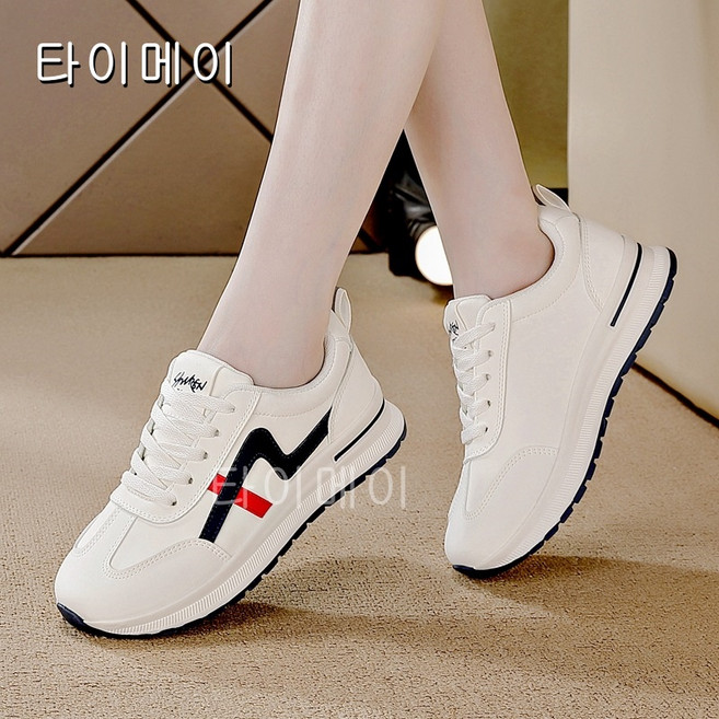 가죽 코튼 통기 플랫 봄 캐주얼 스포츠 패션 백합 흰 신발 여자 가벼운 통기 가볍고 부드러운 바닥 편안한 운동화 여자 폭발적인 캐주얼 신발