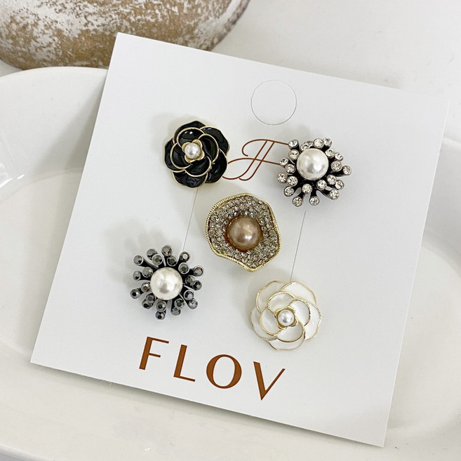 플라워 큐빅 진주 오픈방지 매너 브로치 3종 택1 여밈단추 뱃지 옷 가방 꾸미기