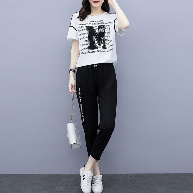 m-4xl 중년여성 캐주얼 세트 레터링 라운드 반팔티셔츠+7부 와이드 밴딩팬츠 루즈핏 시원한 여름 츄리닝복 트레이닝복