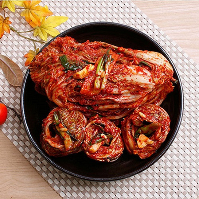 청와대 김치류 공급업체/전재료 국내산 어울림 보쌈김치 2kg (밤 잣 배 쪽파등 프리미엄 재료/ 선물용 강력추천)