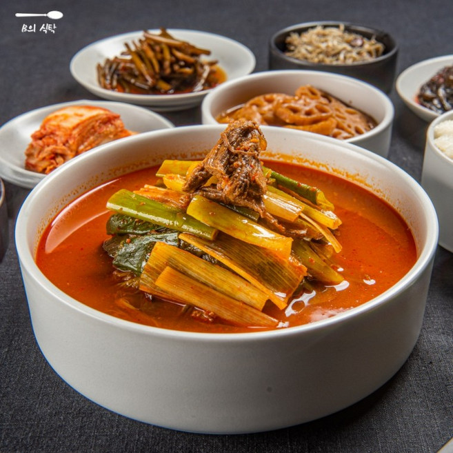 B의식탁 얼큰 소고기 육개장 해장국 국 국밥 밀키트, 1개, 상세페이지 참조, 630g