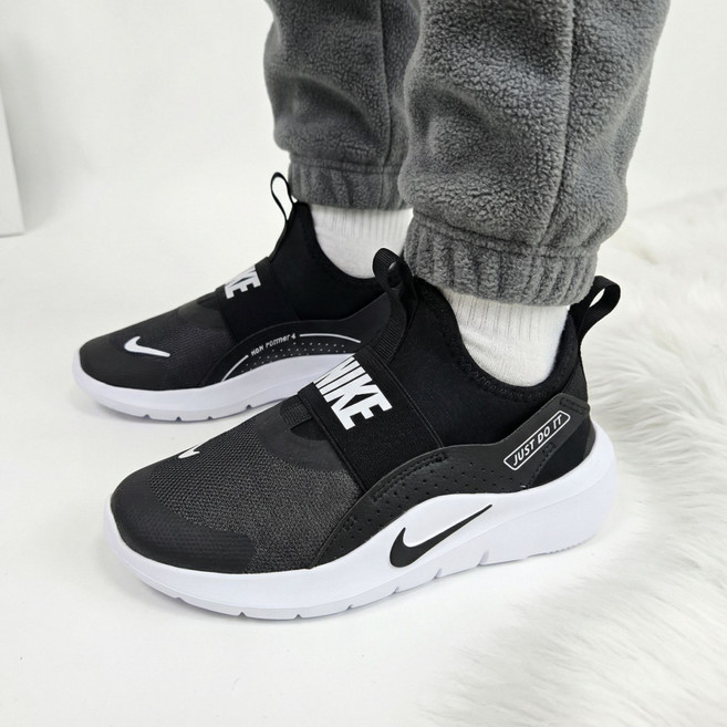 나이키 플렉스 러너4 리틀키즈 검정색 끈없는 아동화