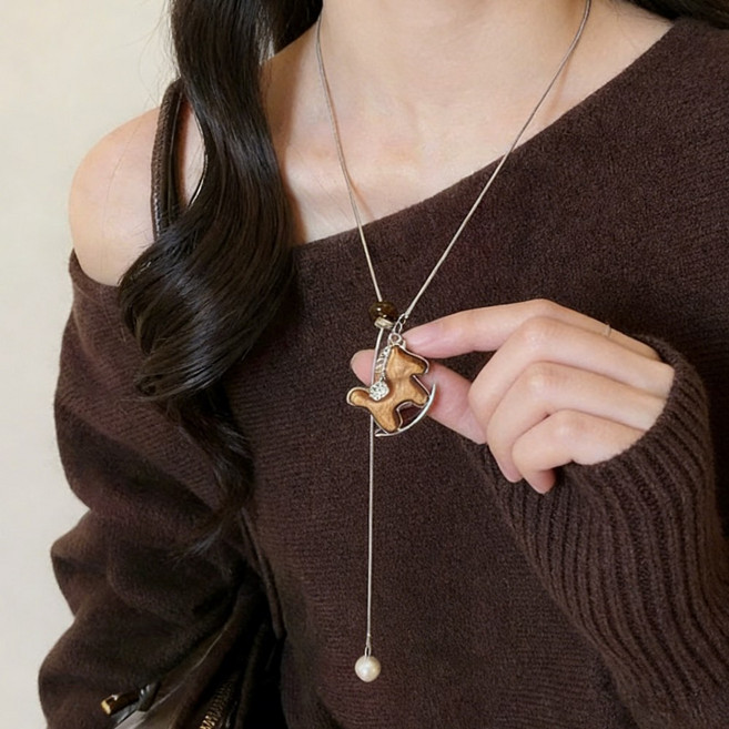 ONDOBIUM 여성 우드 말 펜던트 큐빅 진주 포인트 길이조절 롱 목걸이