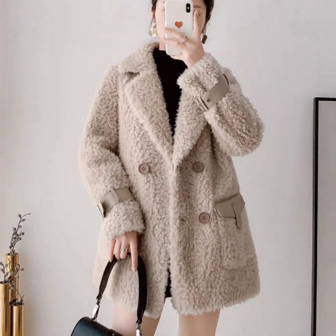 TIMEPURE 고급 롱 코트는 방한 기능과 보온 안감으로 한파 걱정 없이 체형 커버 A라인 디자인으로 완벽한 몸매 라인을 연출해 줍니다.