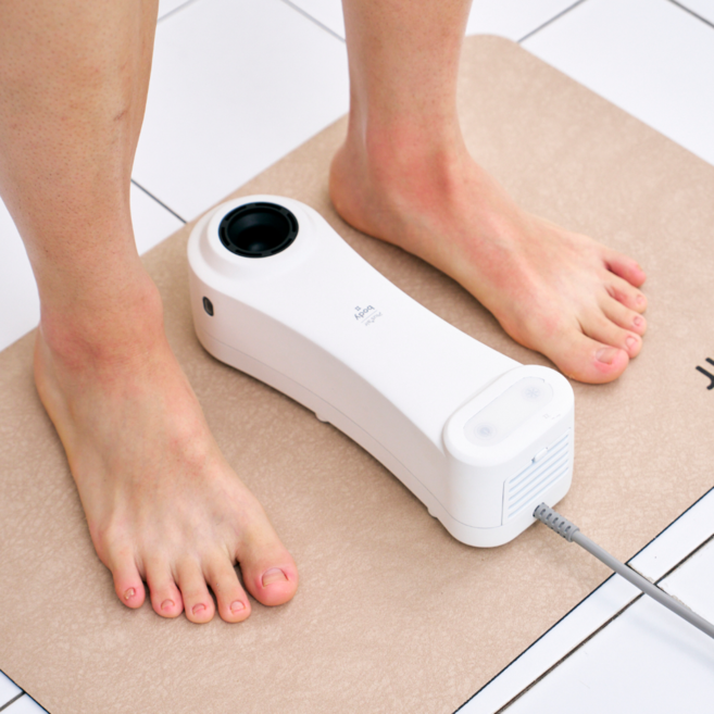 플러스에어 바디드라이어 샤워 에어 드라이기 전신건조기 몸 센서 작동식 바디2 BODY-2, 화이트