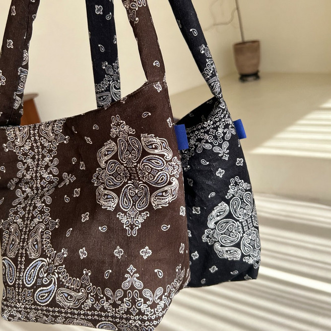 [더햅스] 패딩 골덴 페이즐리 미니 에코 백 핸드폰가방