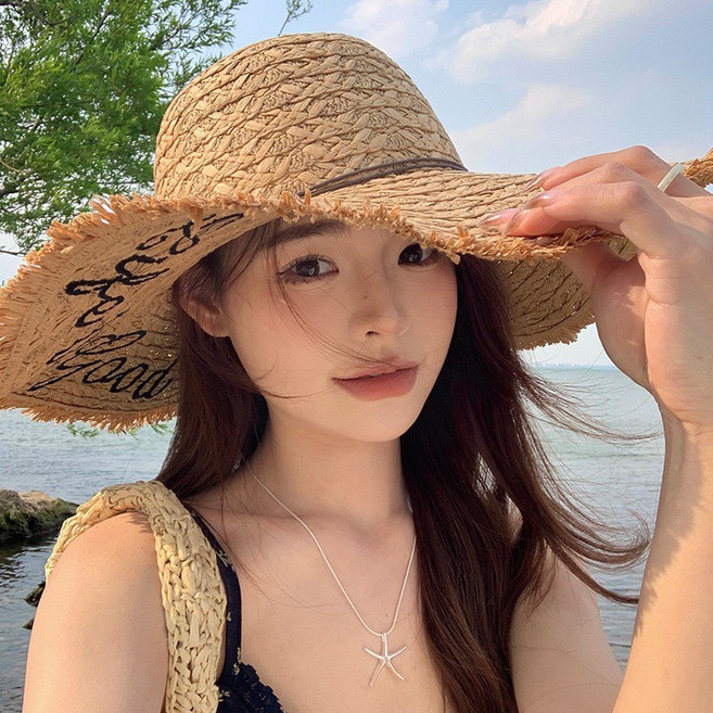 SEND MY LOVE 밀짚모자 라피아햇 스트로햇 클래식 바캉스 버거지 넓은챙 레터링 휴양지 플로피햇