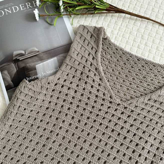 洞洞流蘇針織背心 女裝 內搭 設計感上衣 透膚 外搭 毛衣背心