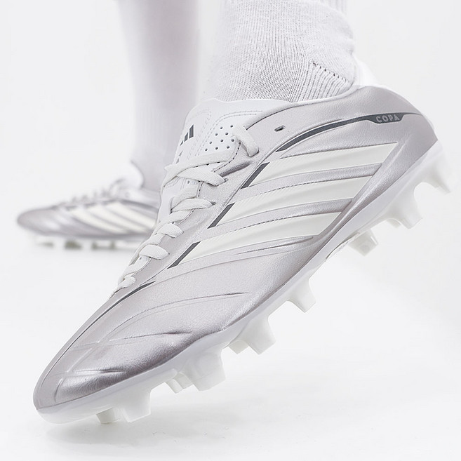 아디다스 FG/MG 성인 축구화 다양한 인조잔디 천연잔디 멀티그라운드용 스터드 유연한 갑피 가성비 풋살화