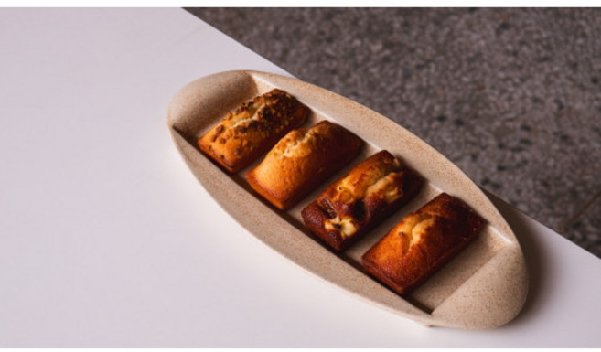 휘낭시에 5종 (매일 발송) 답례품 / 겉바속쫀 디저트 구움과자 세트, 55g, 1개, 무화과 크림치즈