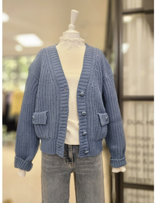 [듀엘] DEWE 플랩 포켓 니트 가디건 L244KSL032 NC일산