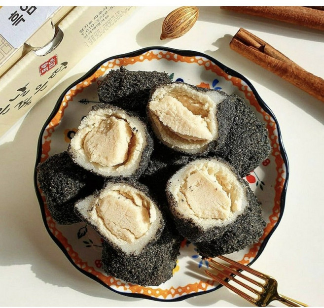 파주 좋은날좋은떡 떡집 정담길 고소한 앙금 / 흑임자 인절미, 1개, 1.8kg