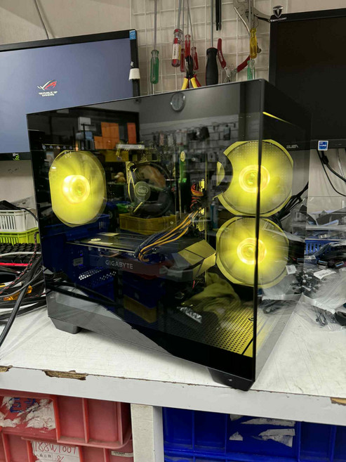 電競主機 繪圖電腦 RGB燈效, M2-256G, D4-16GB, Win10/Win11, GTX-1660S, I5-9400F