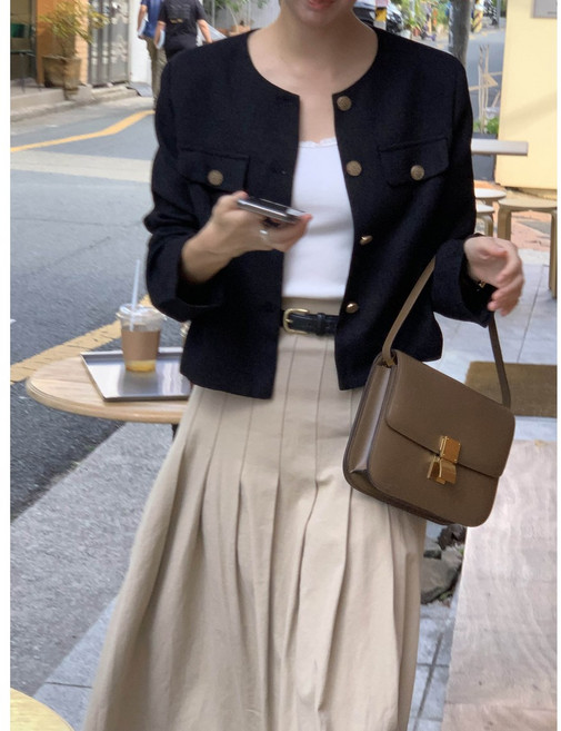 (자체제작) 루어스룸 젤리 봄 가을 간절기 루즈핏 긴팔 골드버튼 포켓 라운드넥 숏 트위드 하객룩 자켓