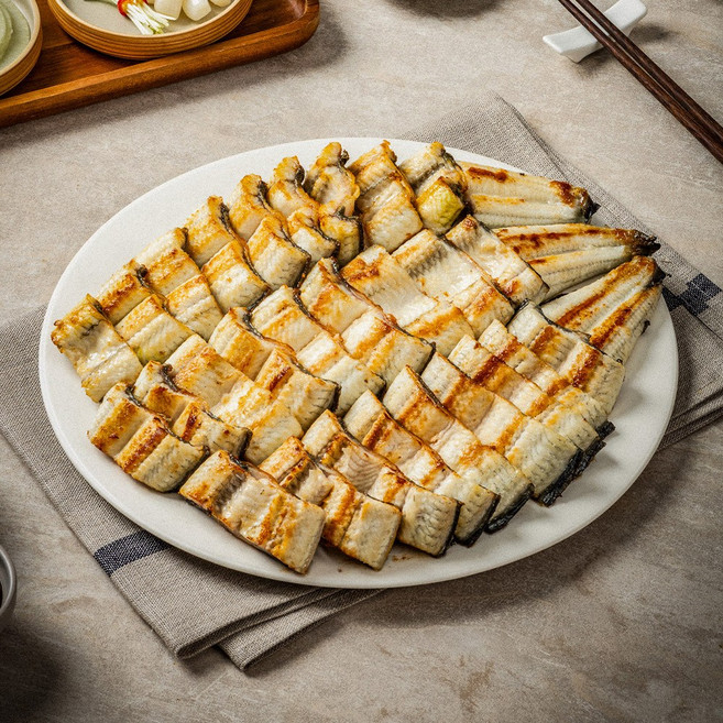 대물장어전문 해담선 국내산 자포니카 민물장어, 1개, 600g, 작은장어 손질 전 1kg