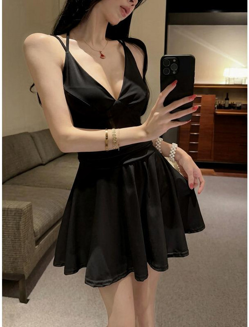 深V領吊帶A字連衣裙 女 顯瘦收腰大擺, 黑色