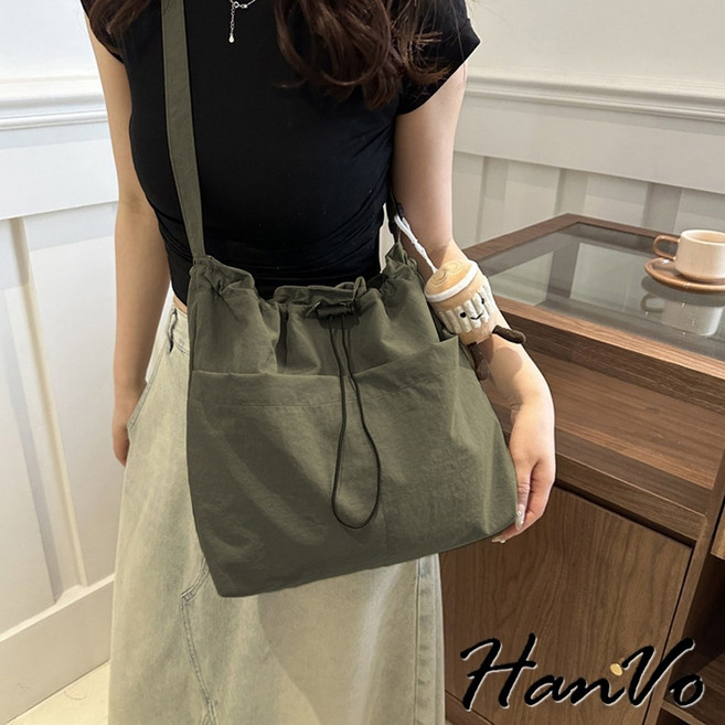 HanVo 抽繩縮口大容量單肩包 - 上班上課通勤適用 女生配件 C05-1095