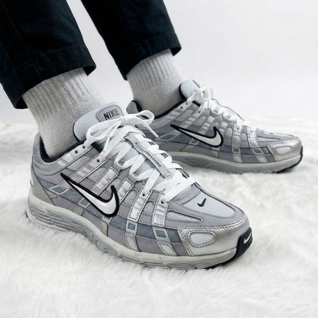 나이키 남성 운동화 P6000 메탈릭 실버 울프그레이