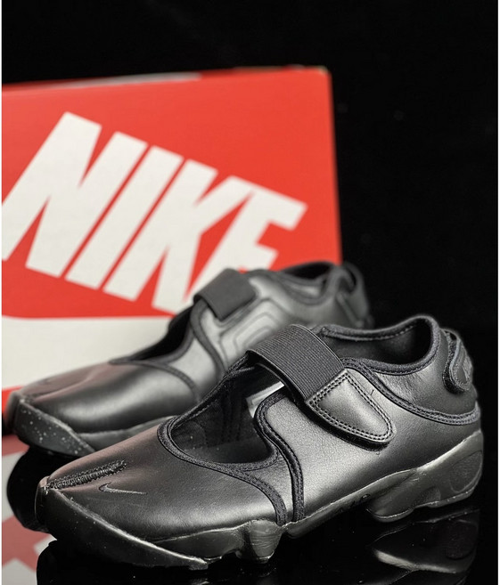 나이키 여성 운동화 에어 리프트 블랙 검정 런닝화 경량화 발이 편한 신발 키높이