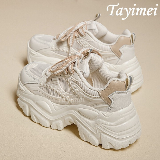 여름 메쉬 스니커즈 통풍 굽높이 운동화 발편한 여성 키높이 신발