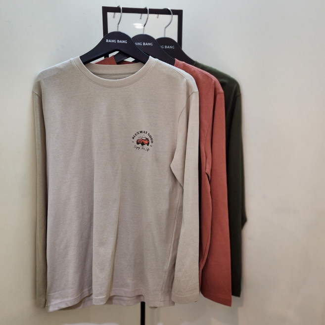 뱅뱅 NC경산점 봄신상 초특가 반값세일!! 남녀공용 라운드넥 레터링 긴팔 티셔츠