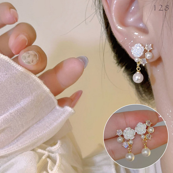 珍珠山茶花造型夾式耳環