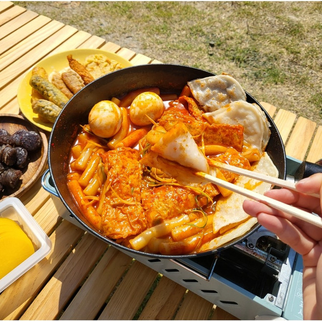 학교앞떡볶이 방촌떡볶이 (매콤달콤양념2봉+밀떡 400g+부산어묵6장+납작만두10개), 2개(4~6인분), 아주매운맛