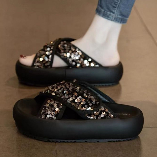 ROYALBELLE 여성 스팽글 크로스 스트랩 통굽 쿠션 캐주얼 편안한 착용감 데일리 슬리퍼 V01012449