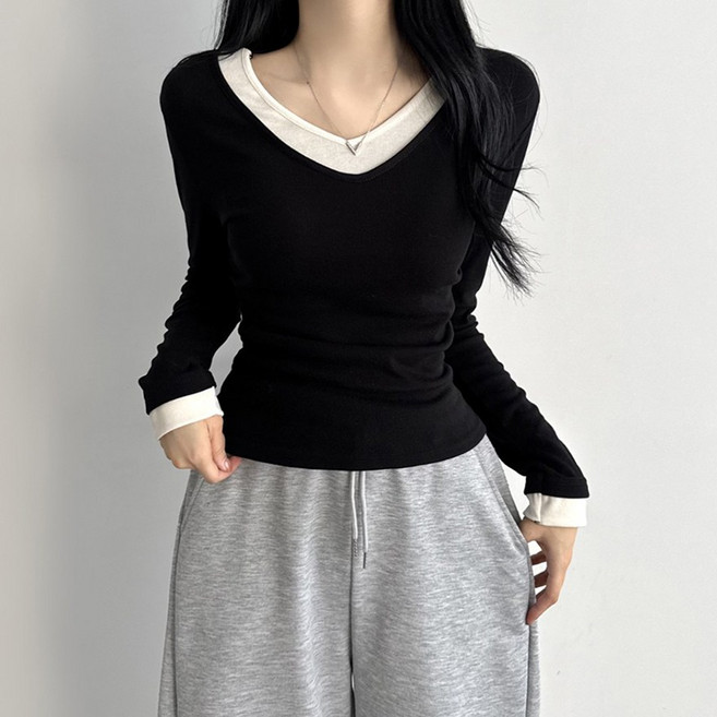 바이어스 여성 봄신상 슬림핏 브이넥 배색 레이어드 긴팔티