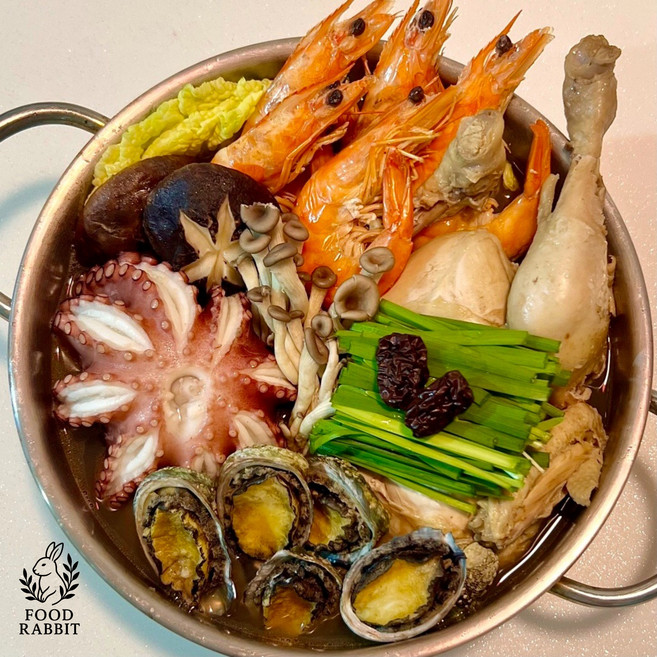 [푸드래빗] 프리미엄 해신탕 밀키트 집에서 즐기는 보양식 문어 전복 새우등 해산물 한가득 복날 집들이 명절 기념일 캠핑용, 1세트, 1.7kg