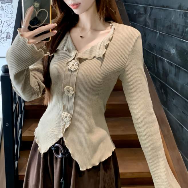 Makone 여성 카라넥 물결변도리 플라워 아플리케 솔리드 골지 프렌치 트랜드 가디건핏 예쁜 슬림핏 티셔츠