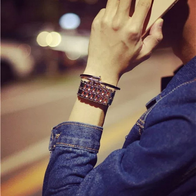 메탈 손목시계 특이한 남성 팔찌 메탈시계 아날로그 남자시계 블랙 레드 라이트, 1, E. 대형 은색 빨강등 예술 상자+못 팔찌