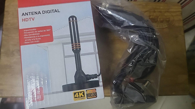 數位電視天線 360度訊號接收 防水磁吸底座 支援4K/1080P高畫質, 網路版wifi安卓4核TV+HDTV天線, NS-M12E
