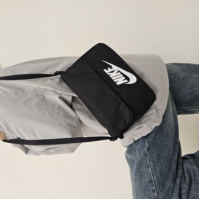 [국내매장 정품] 나이키 여성 크로스백 가방 블랙