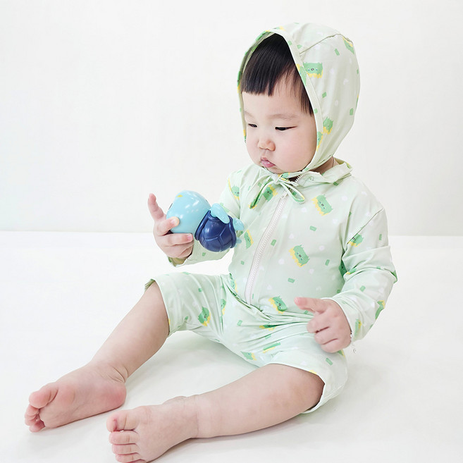 로이앤한나 연두그린 공룡 남아 아기 베이비 일체형수영복 수영모자 래쉬가드세트 자체제작