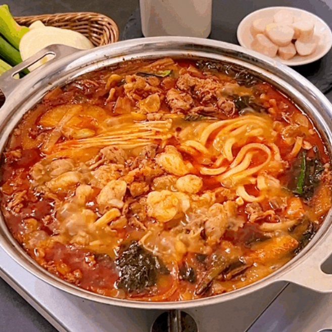 [뱌뱌별상점] 한우 대창전골 밀키트 맛집 얼큰 한우전골 곱창전골 홈파티 대창전골, 500g, 1개