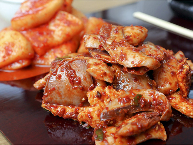 [한일김밥 본점] 통영 현지인들이 추천하는 충무김밥 맛집 1위!(최소주문 2인분 이상), 700g, 4개