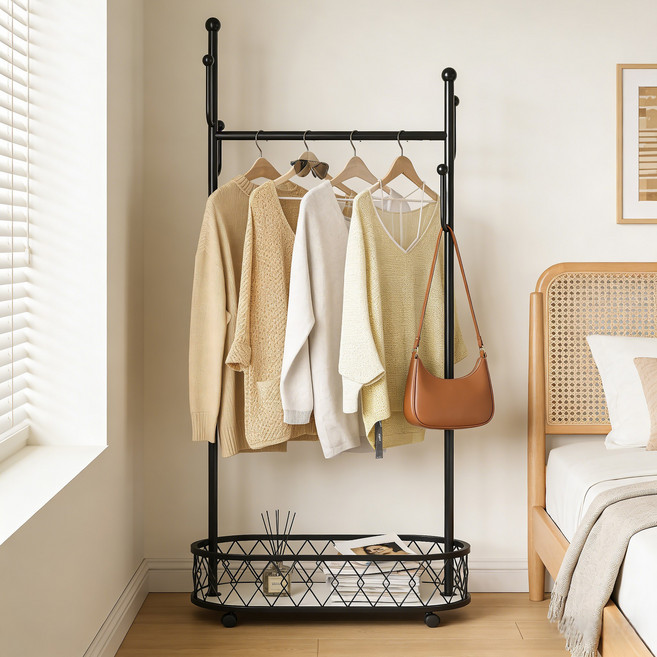 튼튼한 철제 스탠드 행거 블랙 / 바퀴 달린 이동식 옷걸이 수납 선반 포함, 검정
