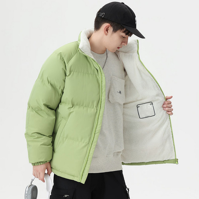 겨울 남성 면 패딩점퍼 남자 오버핏 양털 자켓 두꺼운 보온 면 숏패딩 커플용 남성 겨울 아우터 기모 안감 포근한 남자 캐주얼 트렌디 스타일 따뜻한 겨울 패션