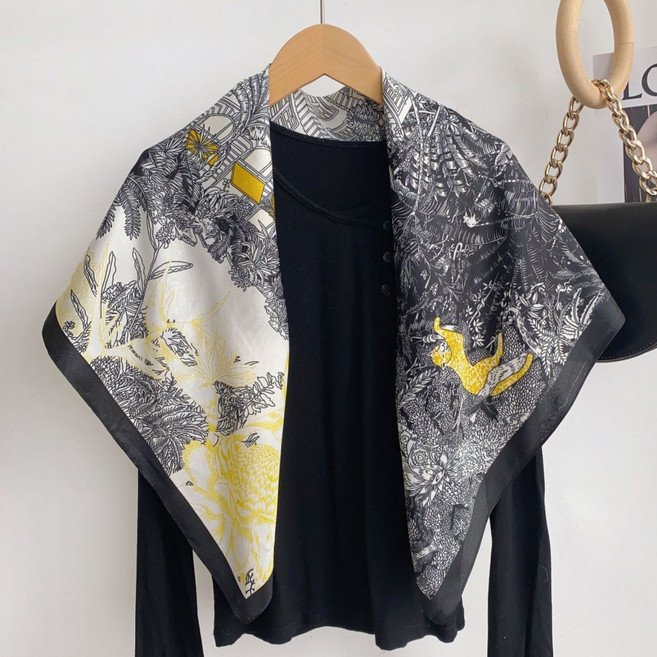 보스케 빅사이즈 정사각 실크 스카프 오피스룩